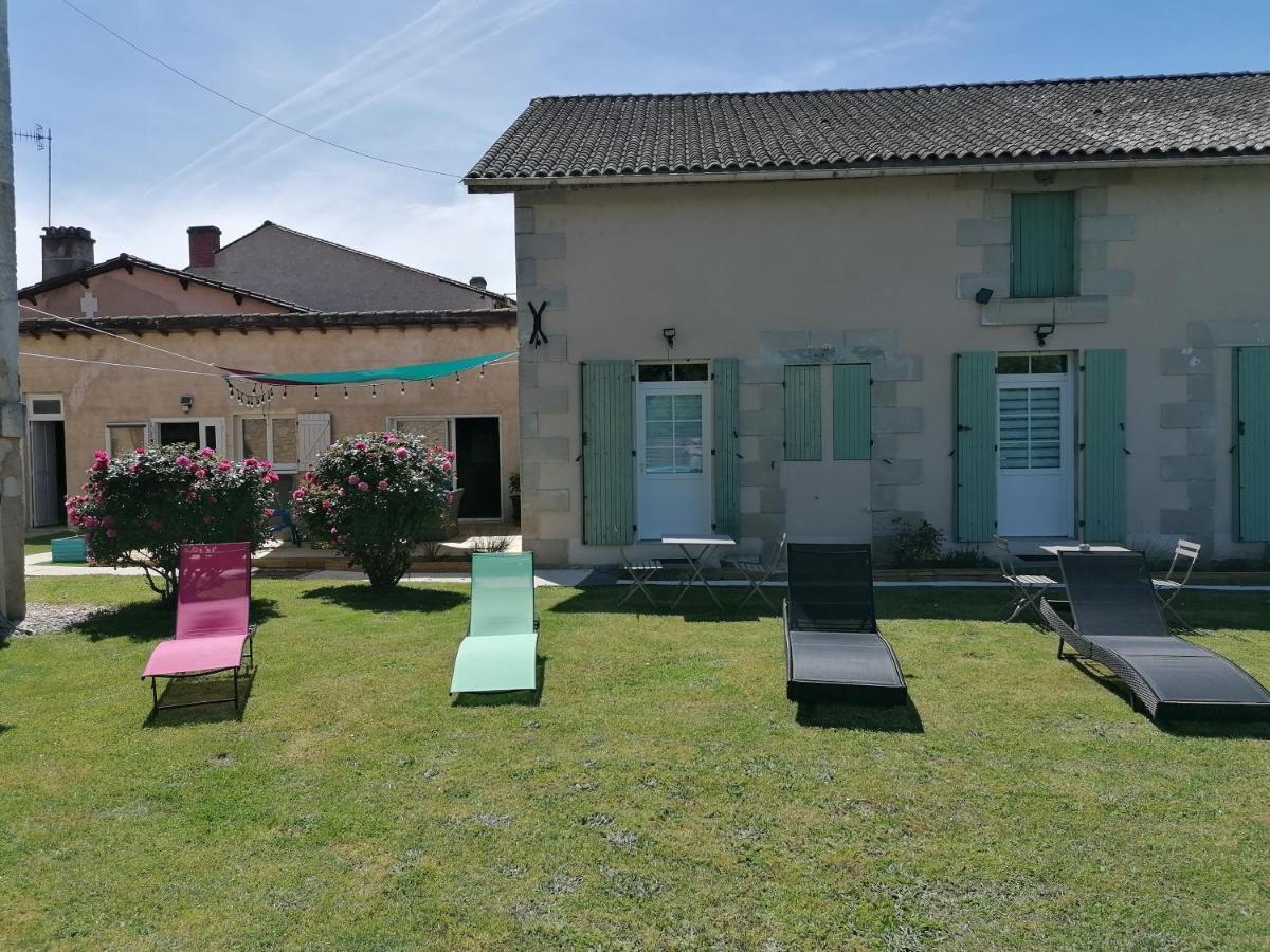 Hôtes de l'Isle Saint-Medard-de-Mussidan Exterior foto