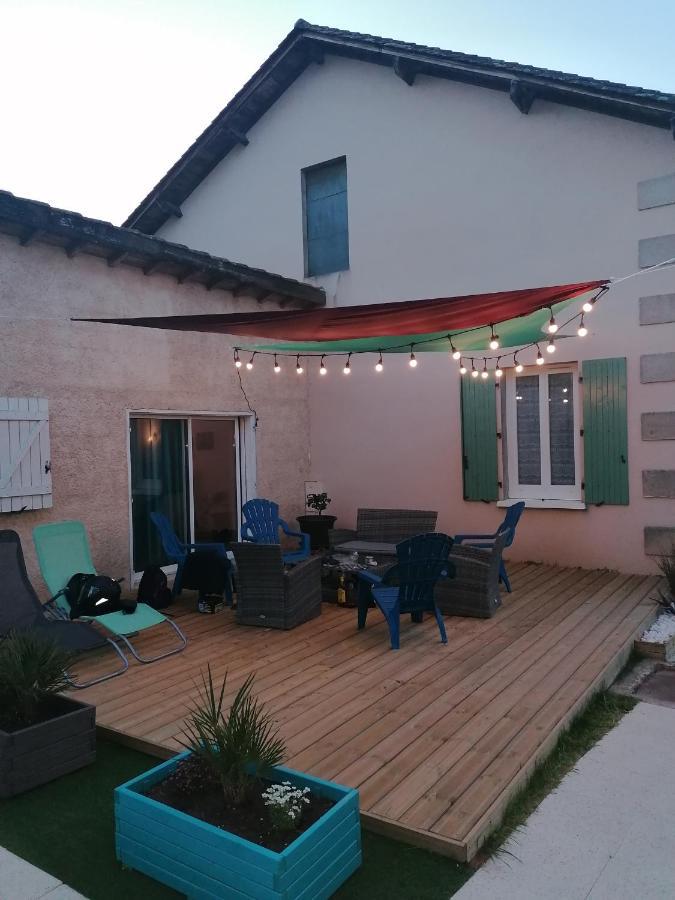 Hôtes de l'Isle Saint-Medard-de-Mussidan Exterior foto